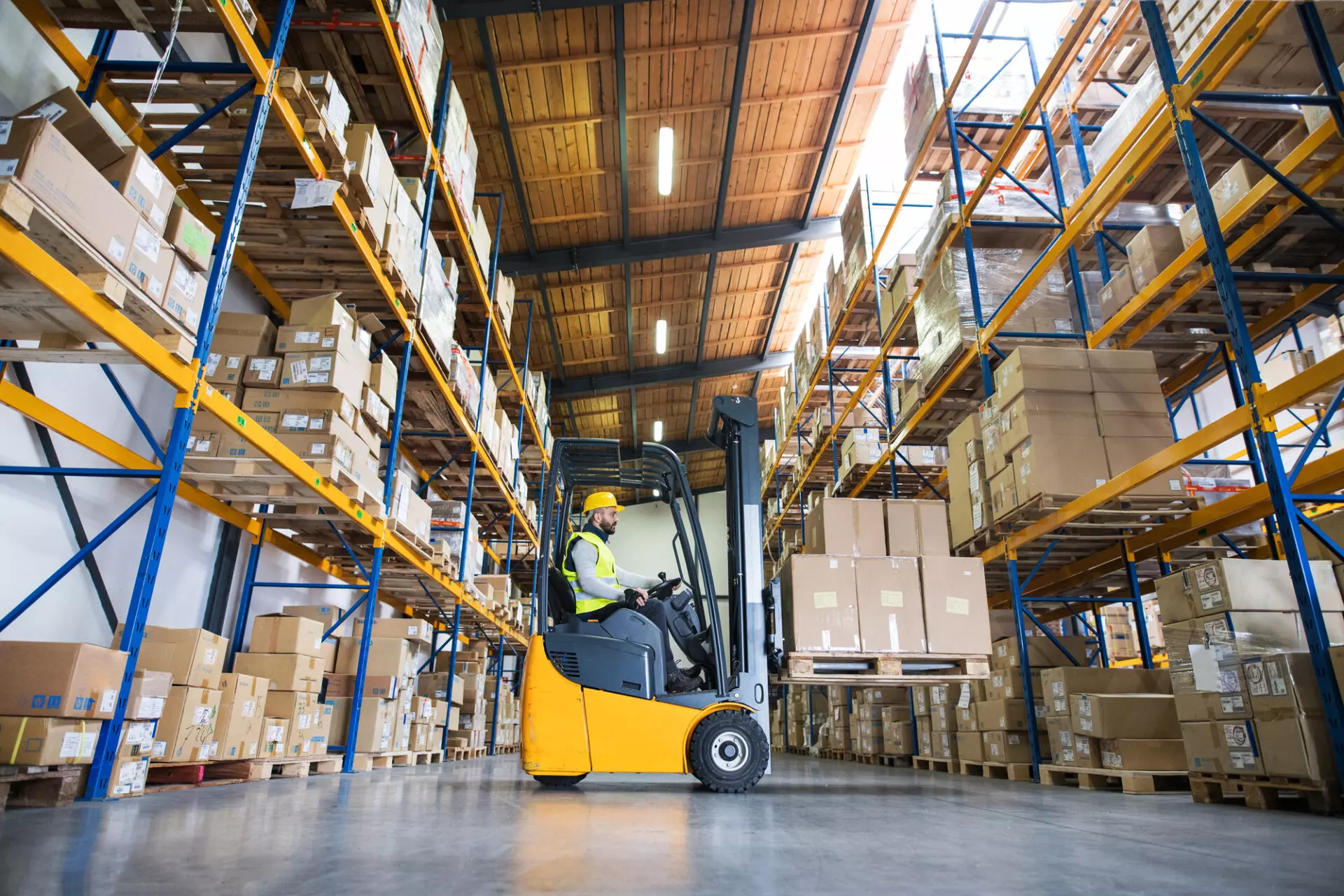 Forklift Storage Bins: Guide to Enhance Warehouse Efficiency